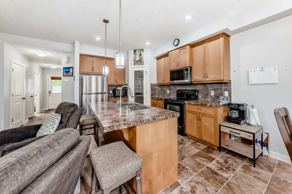 413 River Avenue Cochrane AB T4C 0N9