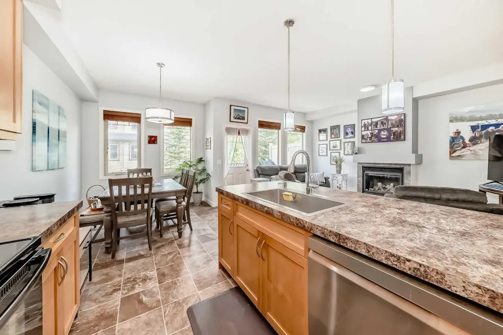 413 River Avenue Cochrane AB T4C 0N9