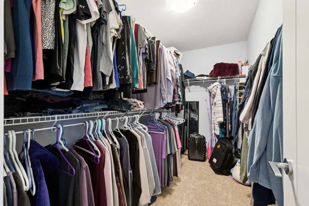 52 Marquis Crescent SE Calgary AB T3M 1X9