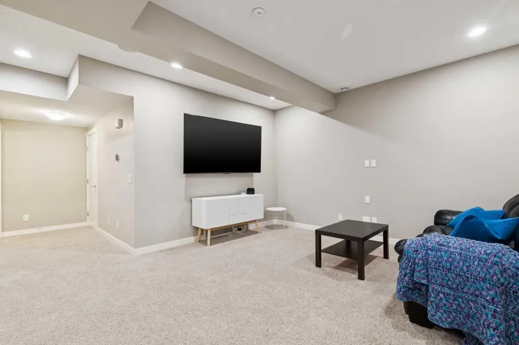 52 Marquis Crescent SE Calgary AB T3M 1X9