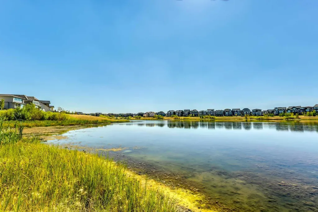 52 Marquis Crescent SE Calgary AB T3M 1X9