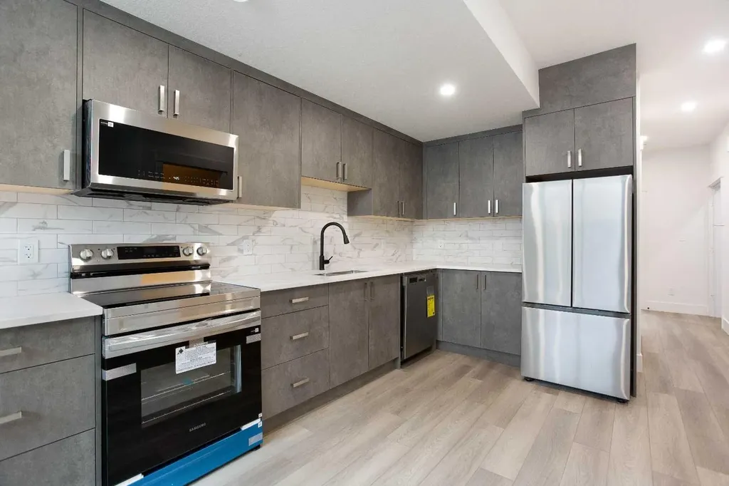 1108 6 Street NE Calgary AB T2E 3Y8