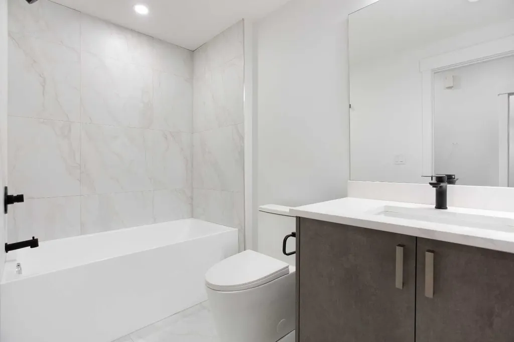 1108 6 Street NE Calgary AB T2E 3Y8