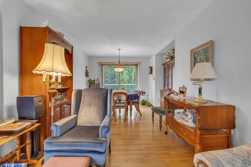 4115 Edgemont Hill NW Calgary AB T3A 2L3