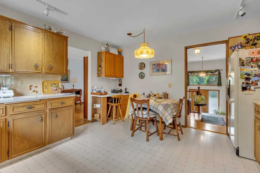 4115 Edgemont Hill NW Calgary AB T3A 2L3
