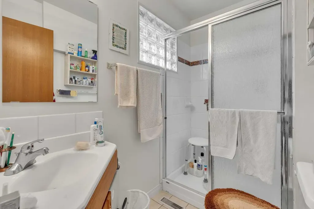 4115 Edgemont Hill NW Calgary AB T3A 2L3