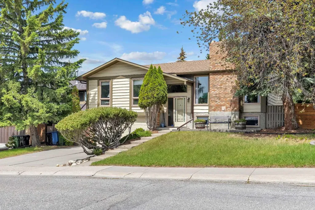 4115 Edgemont Hill NW Calgary AB T3A 2L3