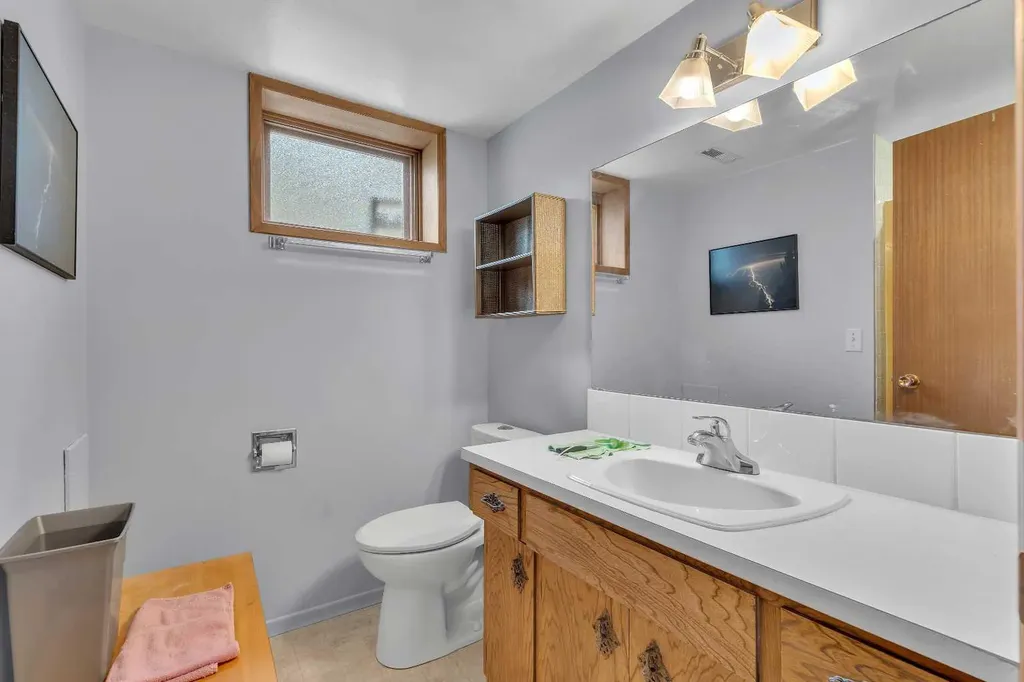4115 Edgemont Hill NW Calgary AB T3A 2L3
