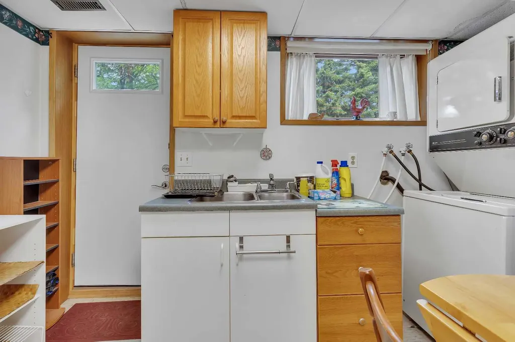 4115 Edgemont Hill NW Calgary AB T3A 2L3