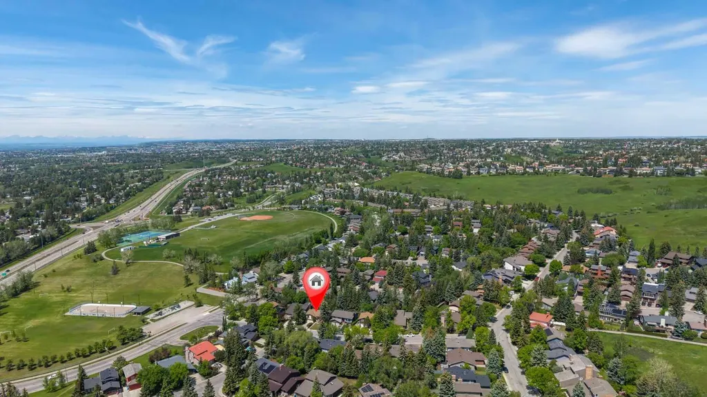 4115 Edgemont Hill NW Calgary AB T3A 2L3