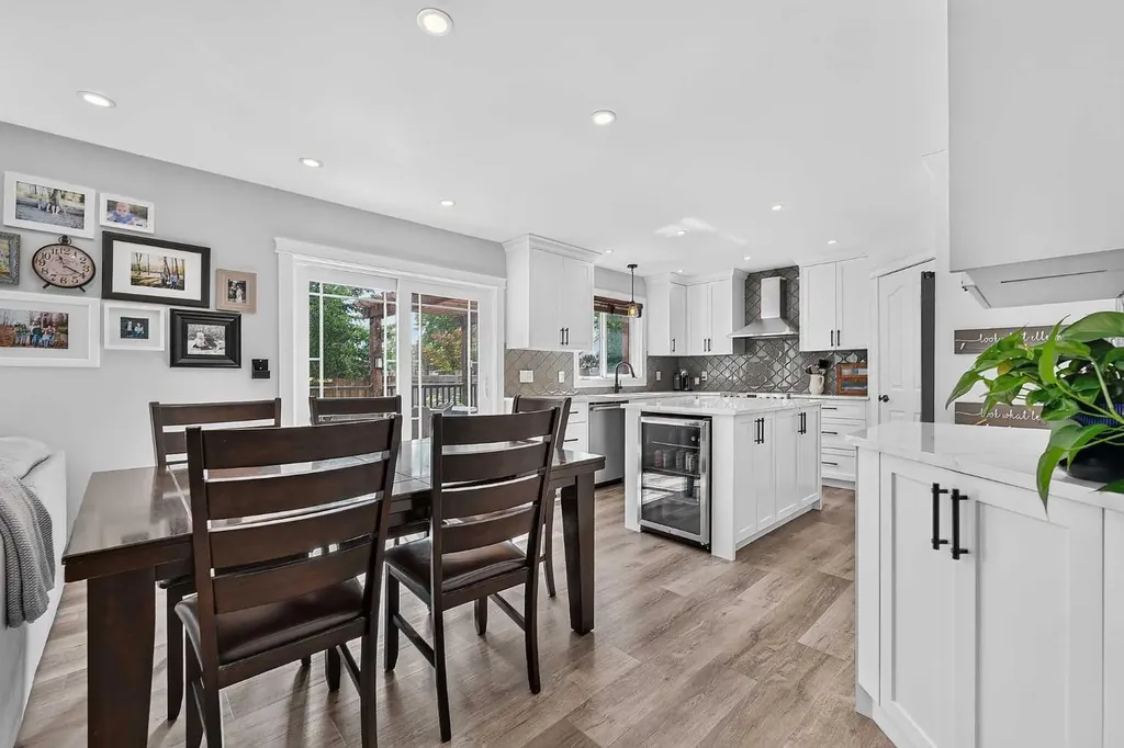82 Douglasview Circle SE Calgary AB T2Z 2P5