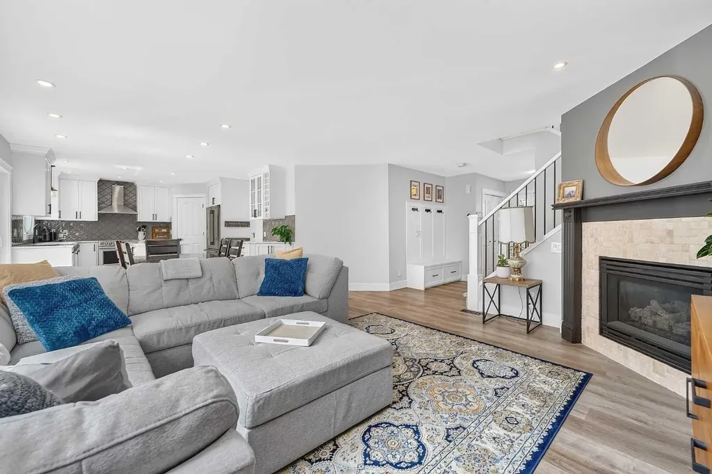 82 Douglasview Circle SE Calgary AB T2Z 2P5