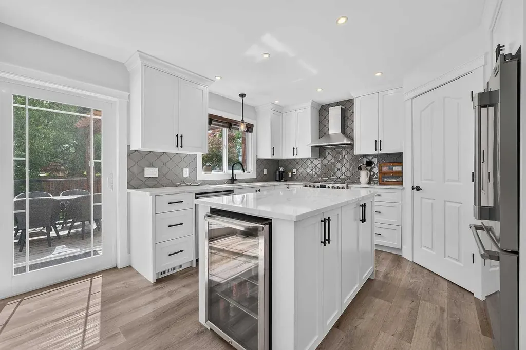 82 Douglasview Circle SE Calgary AB T2Z 2P5