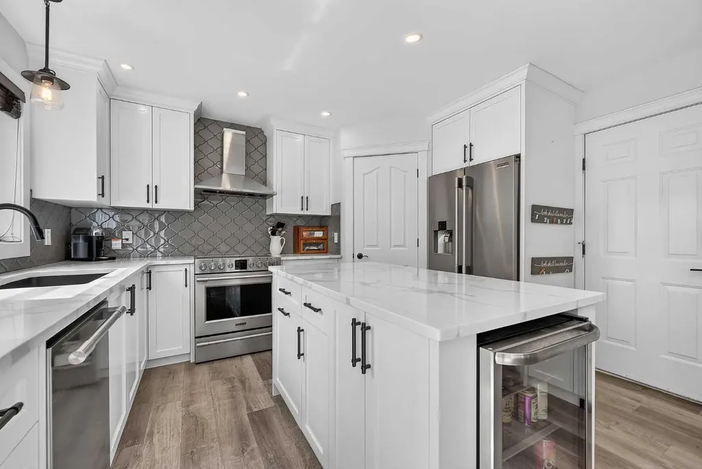 82 Douglasview Circle SE Calgary AB T2Z 2P5