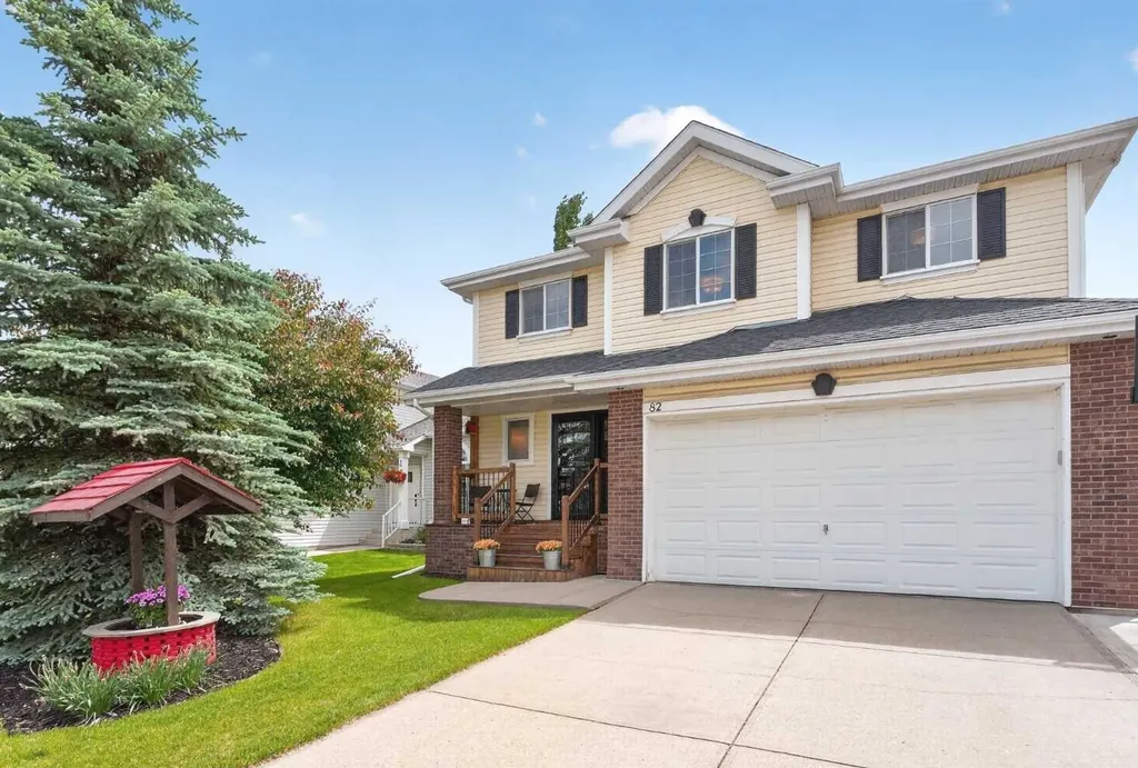 82 Douglasview Circle SE Calgary AB T2Z 2P5