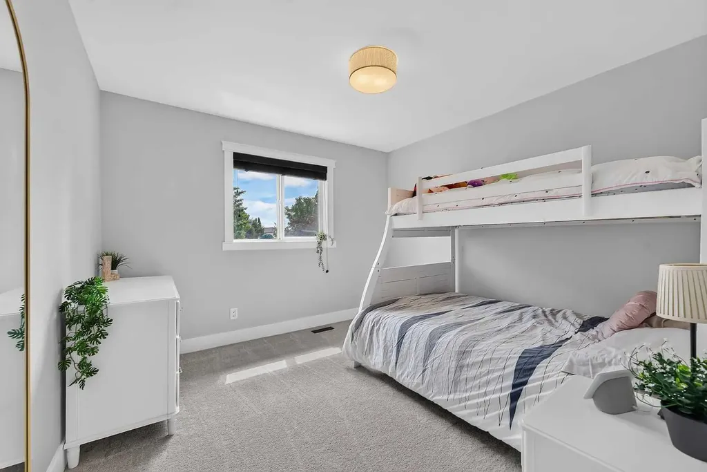 82 Douglasview Circle SE Calgary AB T2Z 2P5