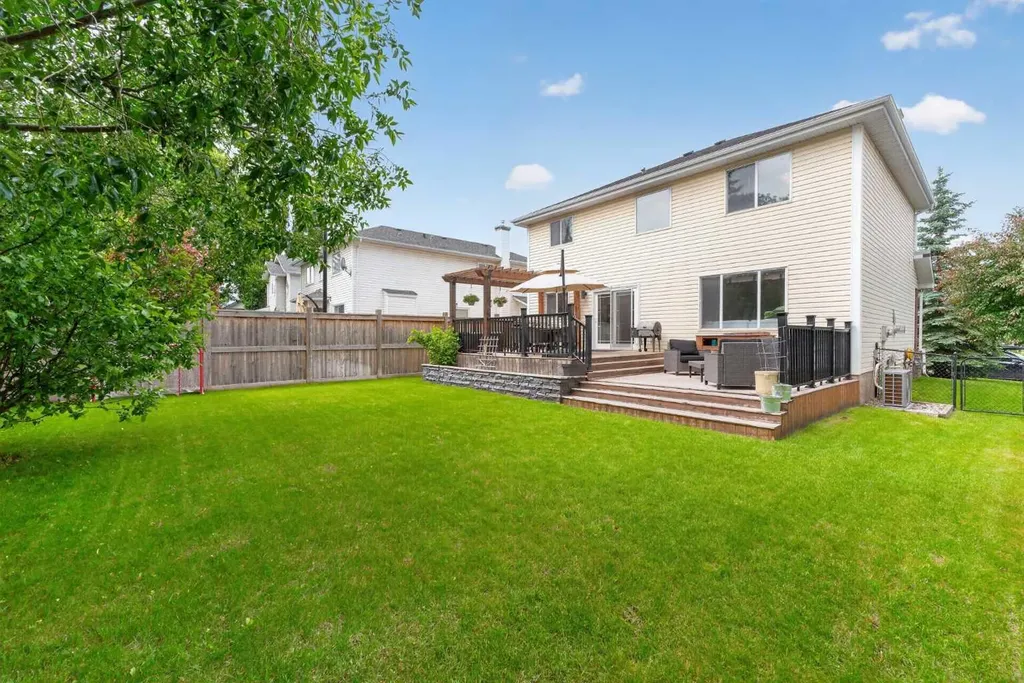 82 Douglasview Circle SE Calgary AB T2Z 2P5