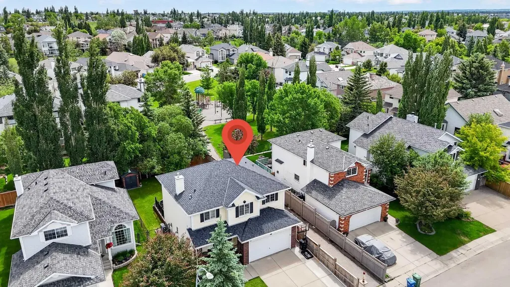 82 Douglasview Circle SE Calgary AB T2Z 2P5