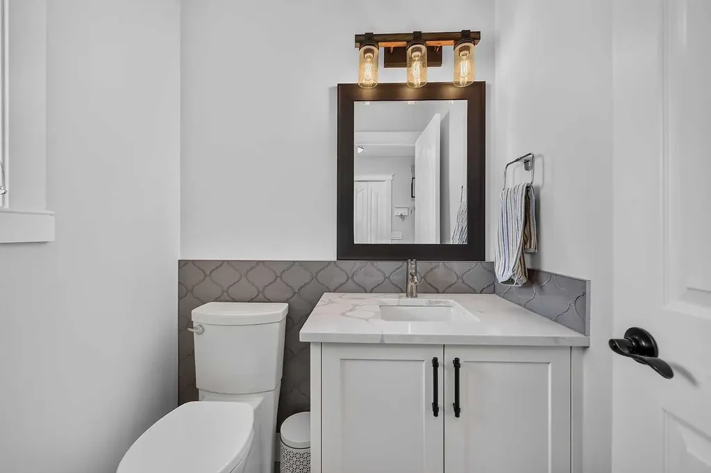 82 Douglasview Circle SE Calgary AB T2Z 2P5