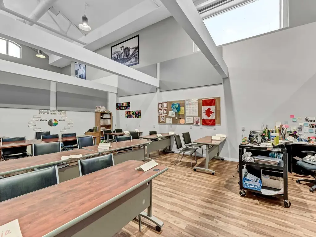 645 3 Street SE Medicine Hat AB T1A 0H4