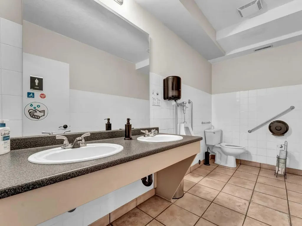 645 3 Street SE Medicine Hat AB T1A 0H4