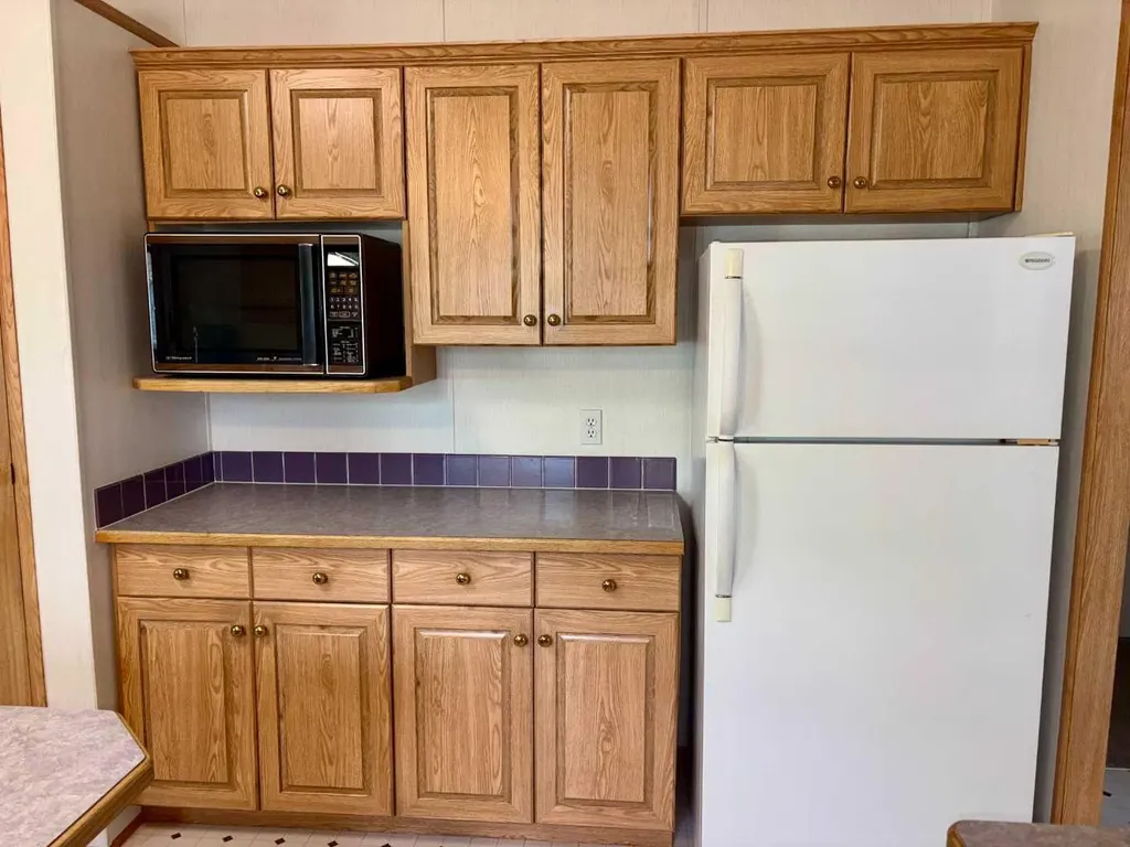 5014 45 Avenue Vermilion AB T9X 1Y4