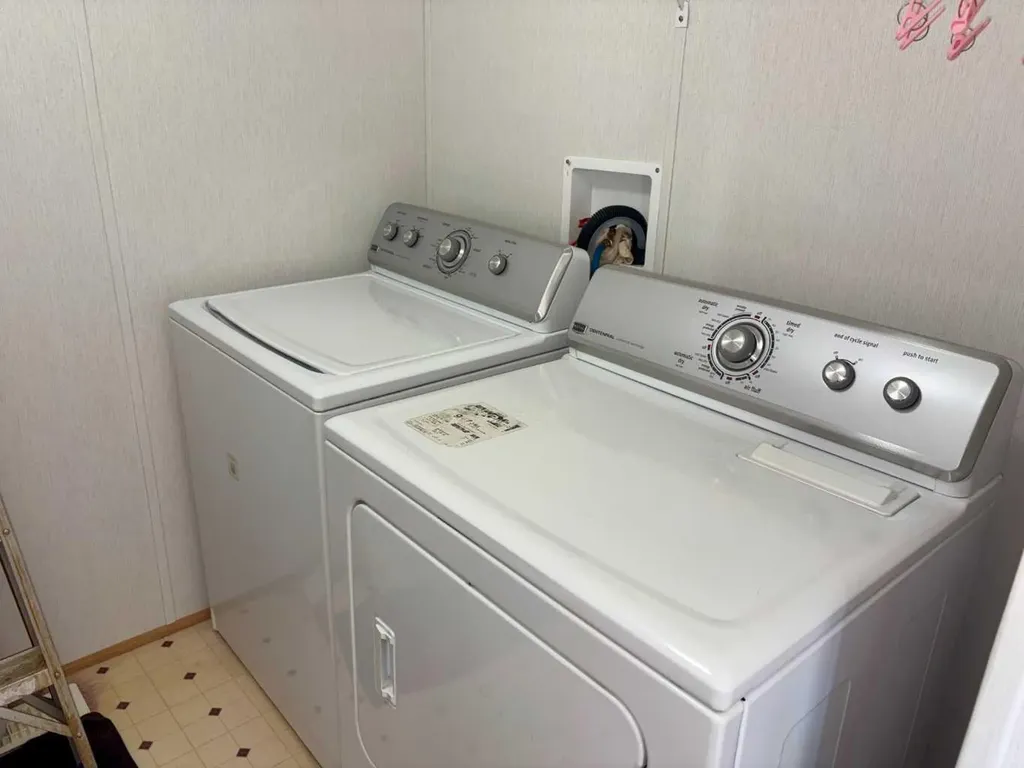 5014 45 Avenue Vermilion AB T9X 1Y4