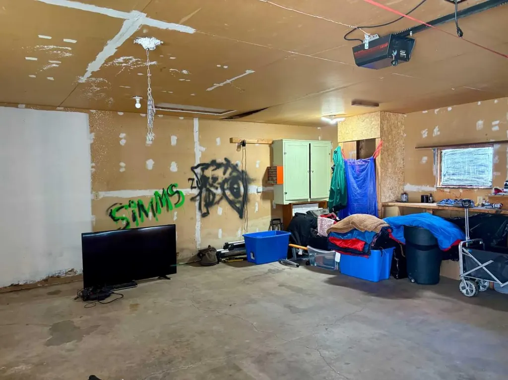 5014 45 Avenue Vermilion AB T9X 1Y4
