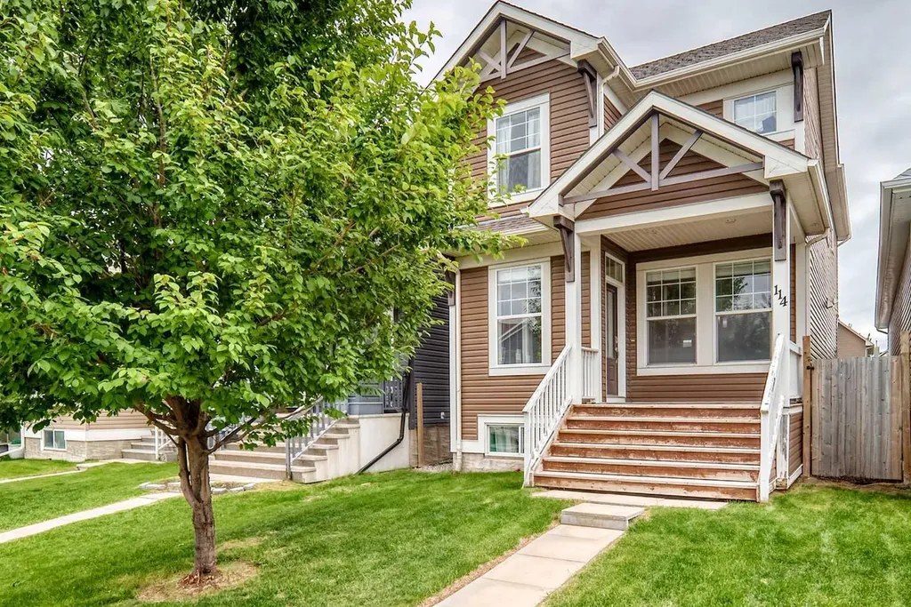 114 Auburn Bay Crescent SE Calgary AB T3M 0E3