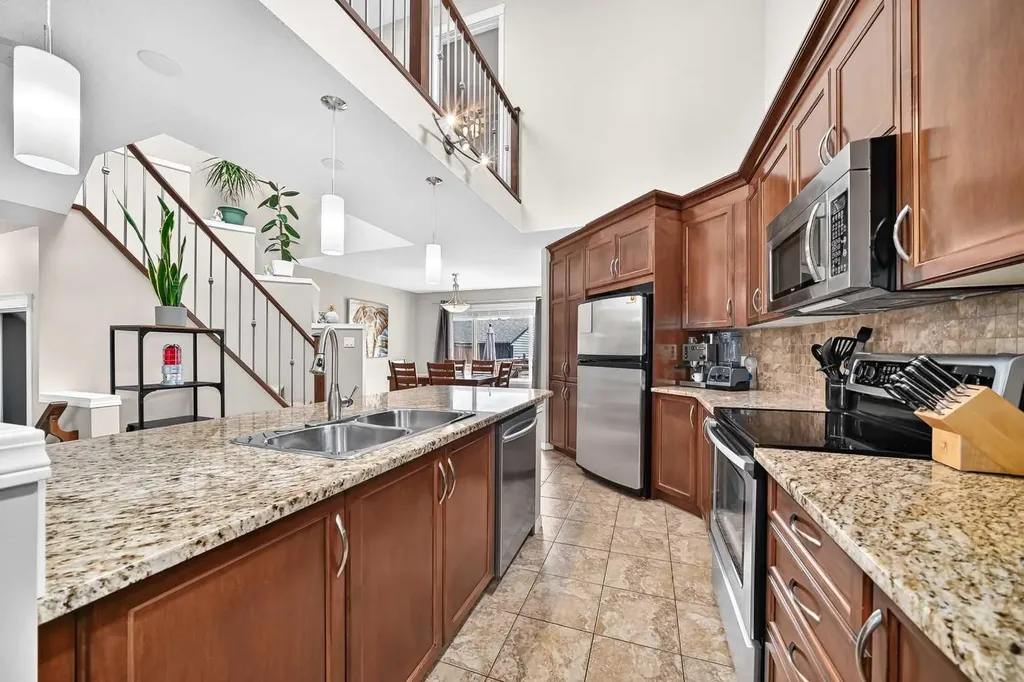 114 Auburn Bay Crescent SE Calgary AB T3M 0E3
