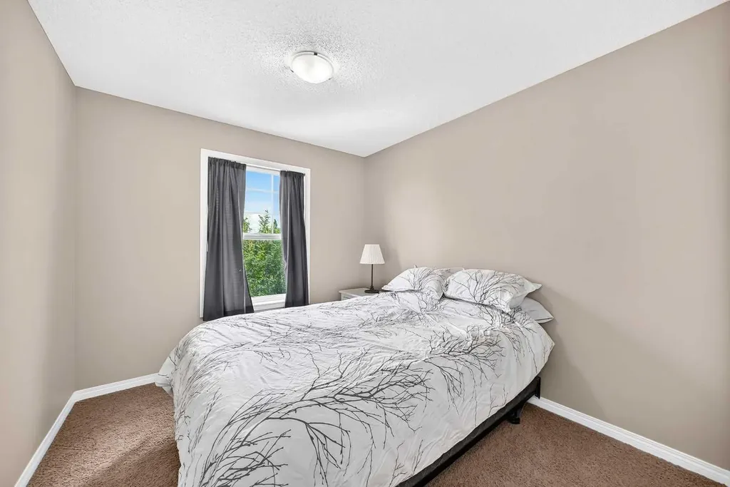 114 Auburn Bay Crescent SE Calgary AB T3M 0E3
