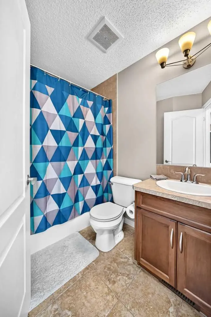 114 Auburn Bay Crescent SE Calgary AB T3M 0E3