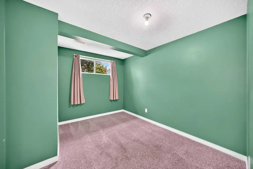 114 Auburn Bay Crescent SE Calgary AB T3M 0E3