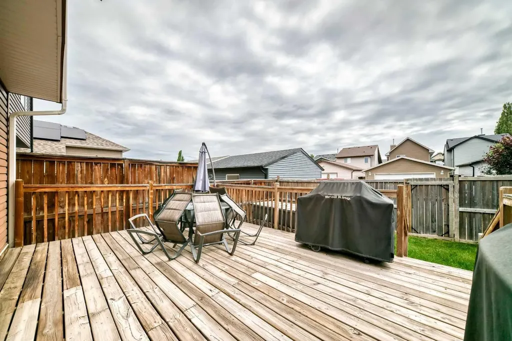 114 Auburn Bay Crescent SE Calgary AB T3M 0E3