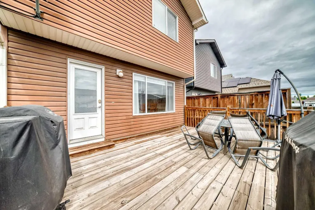 114 Auburn Bay Crescent SE Calgary AB T3M 0E3