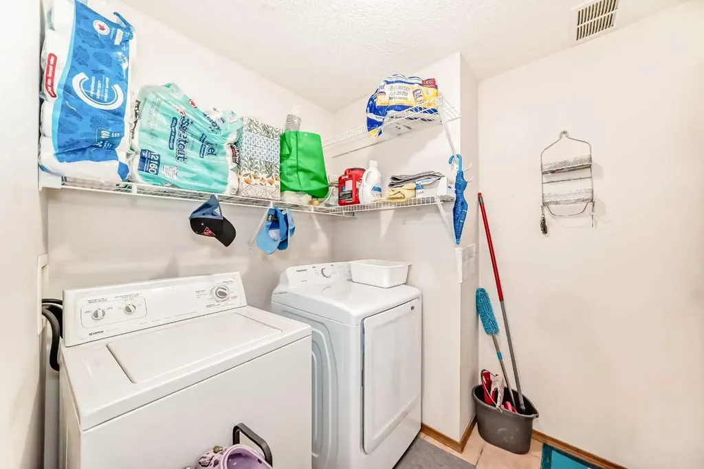 54 Coral Springs Court NE Calgary AB T3J 3W9