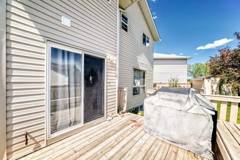 54 Coral Springs Court NE Calgary AB T3J 3W9