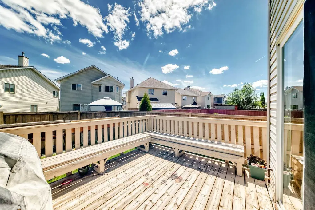54 Coral Springs Court NE Calgary AB T3J 3W9
