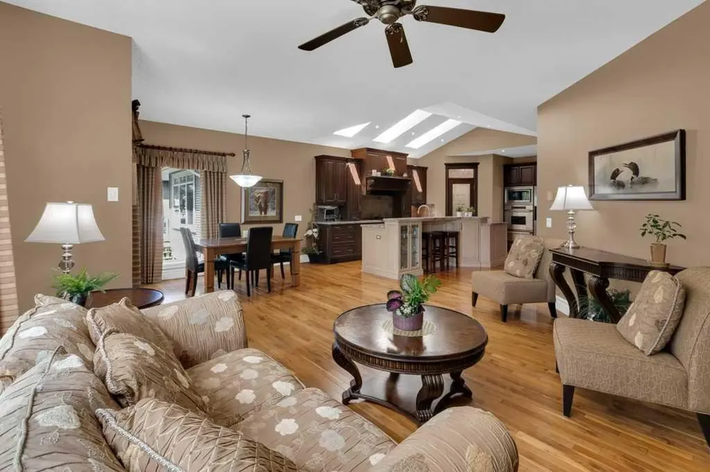 9 Tanner Close SE Airdrie AB T4A 2E8