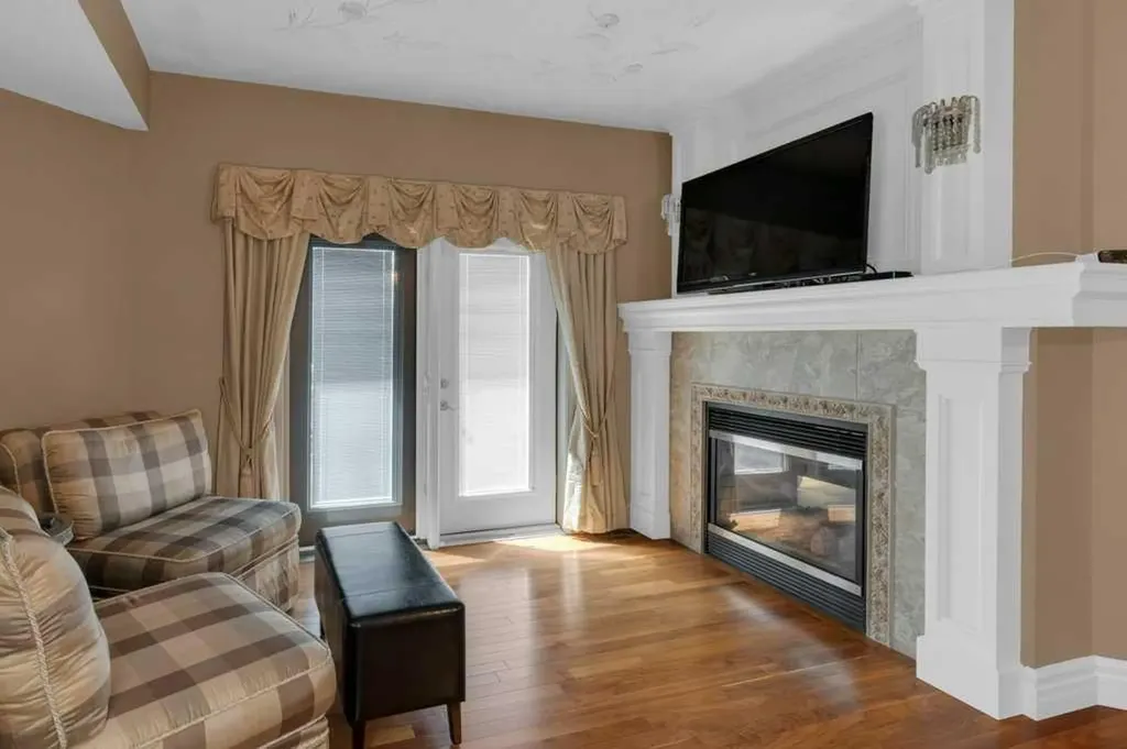 9 Tanner Close SE Airdrie AB T4A 2E8