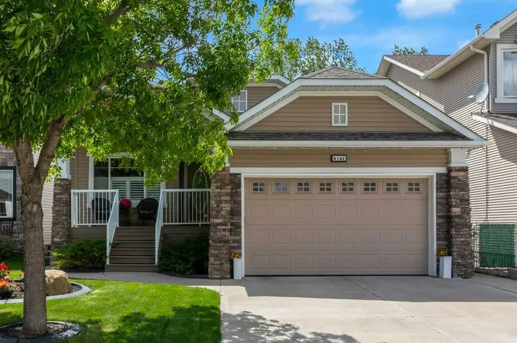 9 Tanner Close SE Airdrie AB T4A 2E8