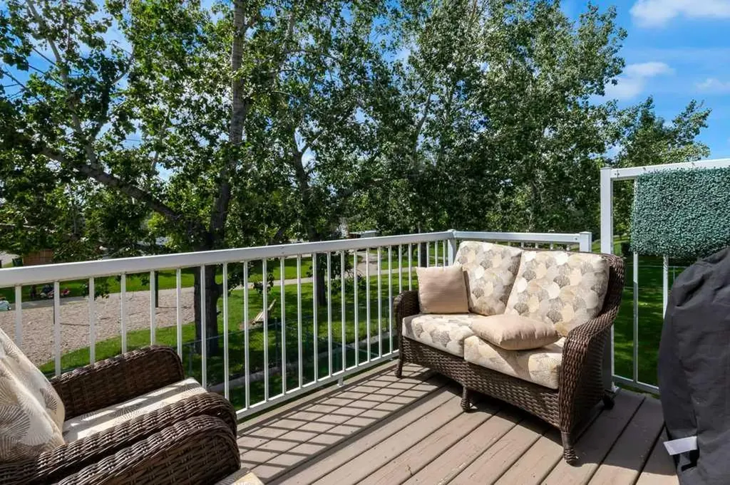 9 Tanner Close SE Airdrie AB T4A 2E8