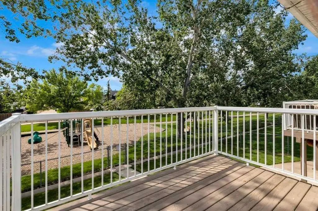9 Tanner Close SE Airdrie AB T4A 2E8