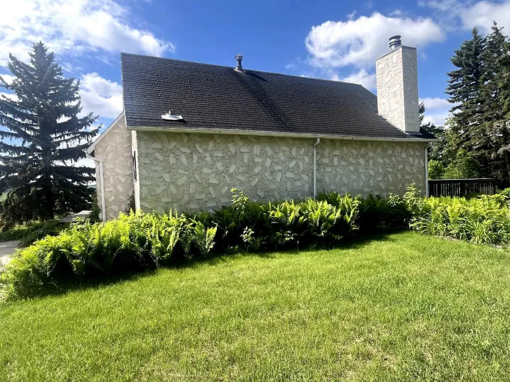 513001 Rr70 Rural Vermilion River County Of AB T9X1B1