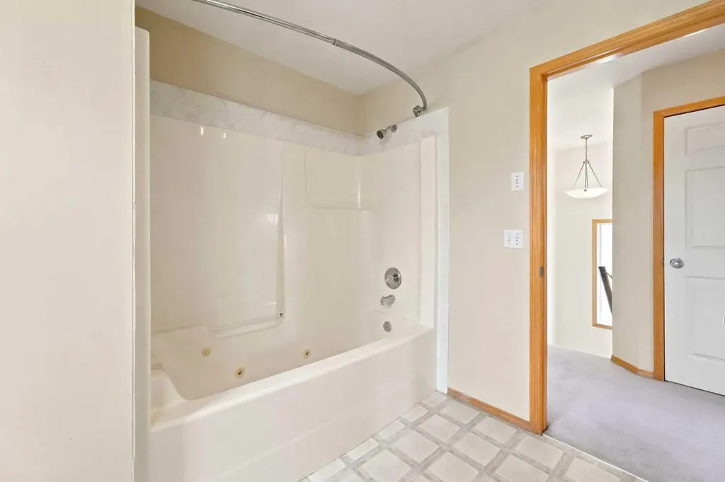 147 Jewell Street Red Deer AB T4P 4A1