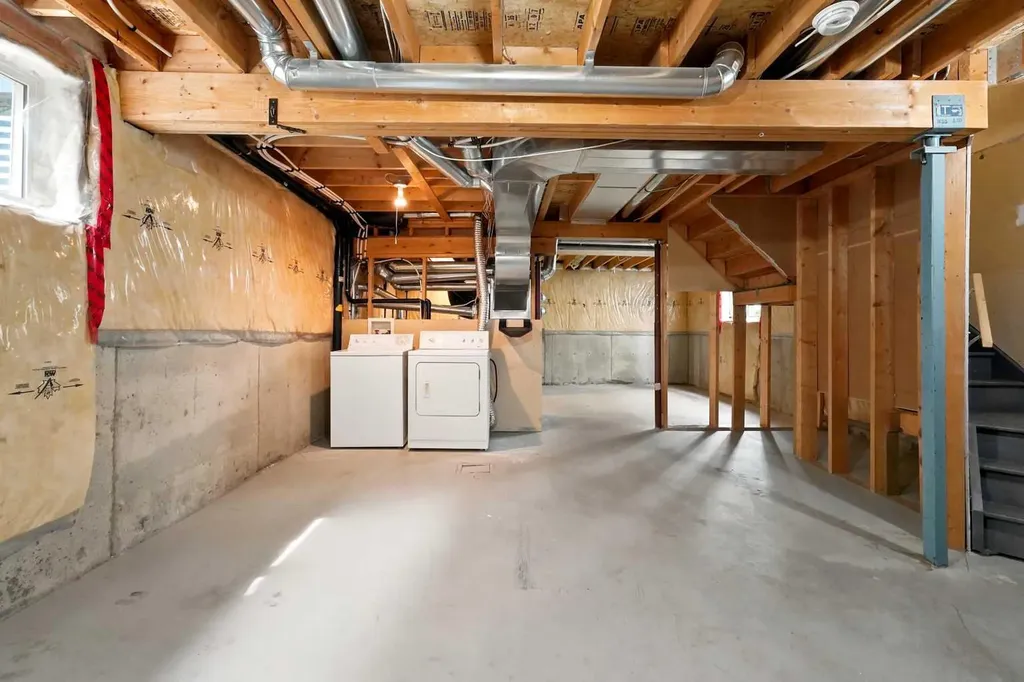 147 Jewell Street Red Deer AB T4P 4A1