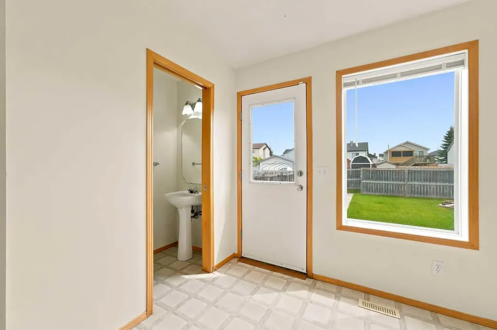 147 Jewell Street Red Deer AB T4P 4A1