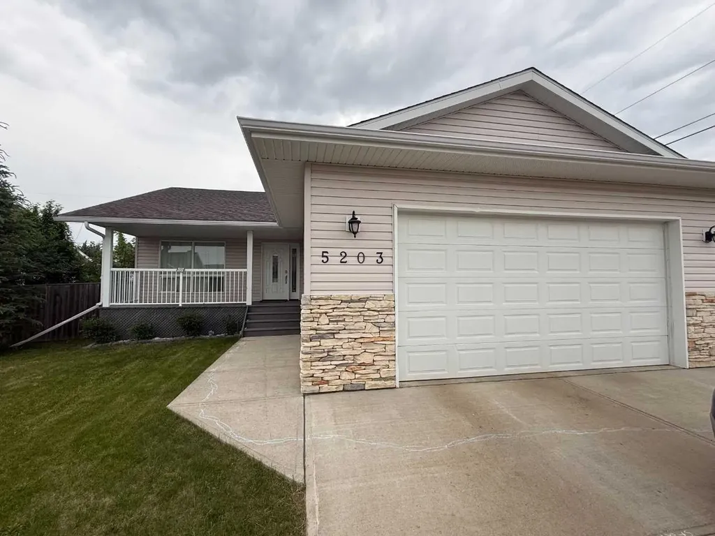 5203 64 Street Vermilion AB T9X 1X5