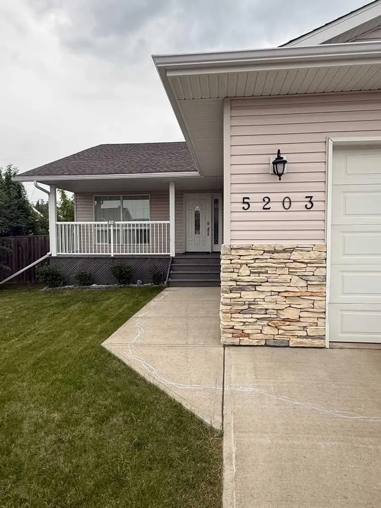 5203 64 Street Vermilion AB T9X 1X5