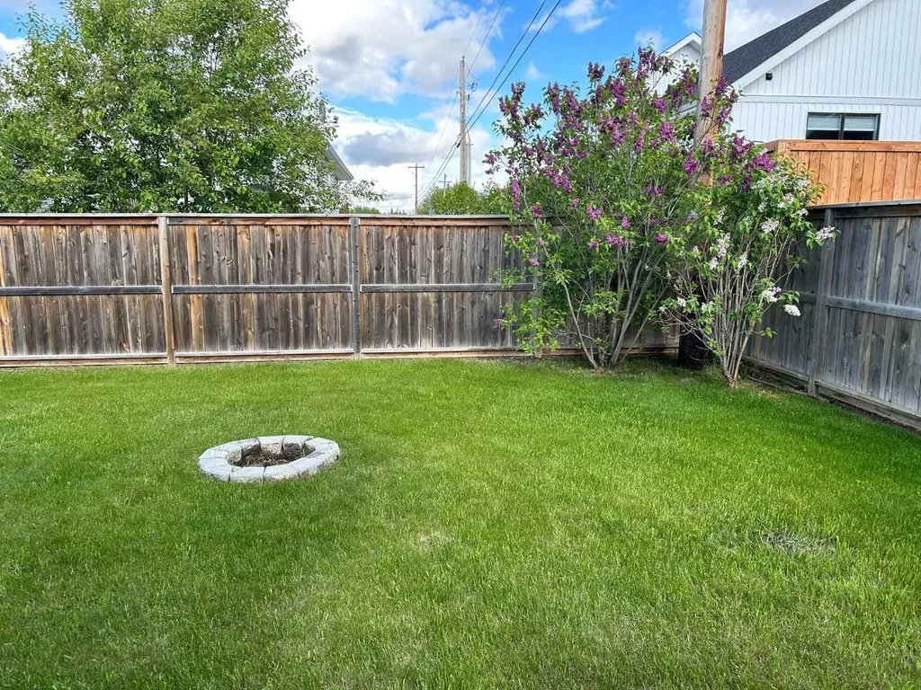 5203 64 Street Vermilion AB T9X 1X5